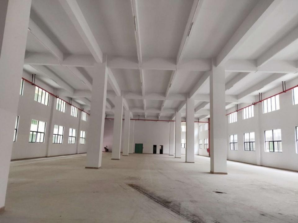 惠州龙门县工业园区标准1到3层，
每层3500平米，一楼7米